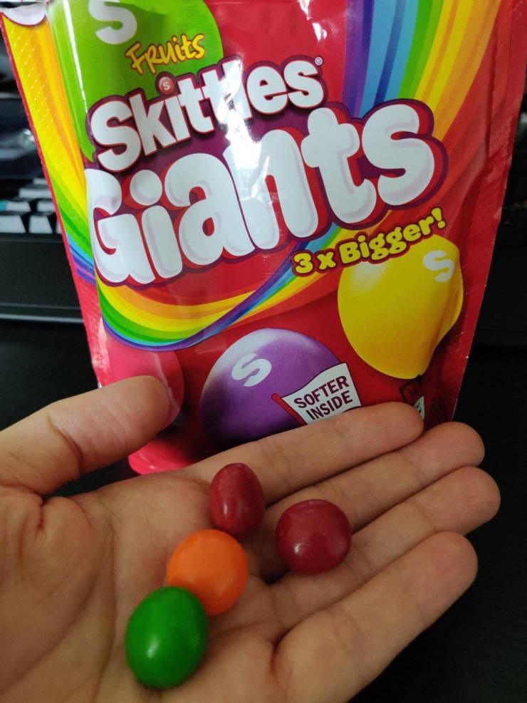 fascinating photos -  skittles - Fruits Skittles stants 3x Bigger! s Softer Inside