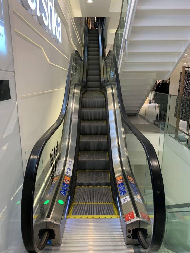 fascinating photos -  escalator - Stor
