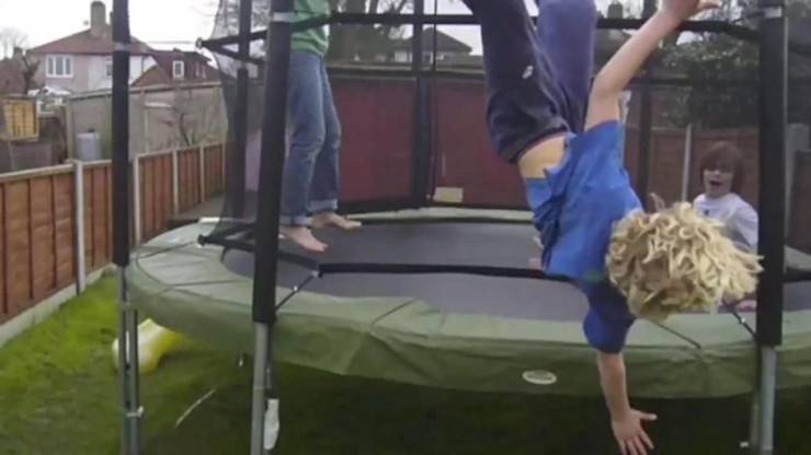 funny pics - kid flying off trampoline - Ye