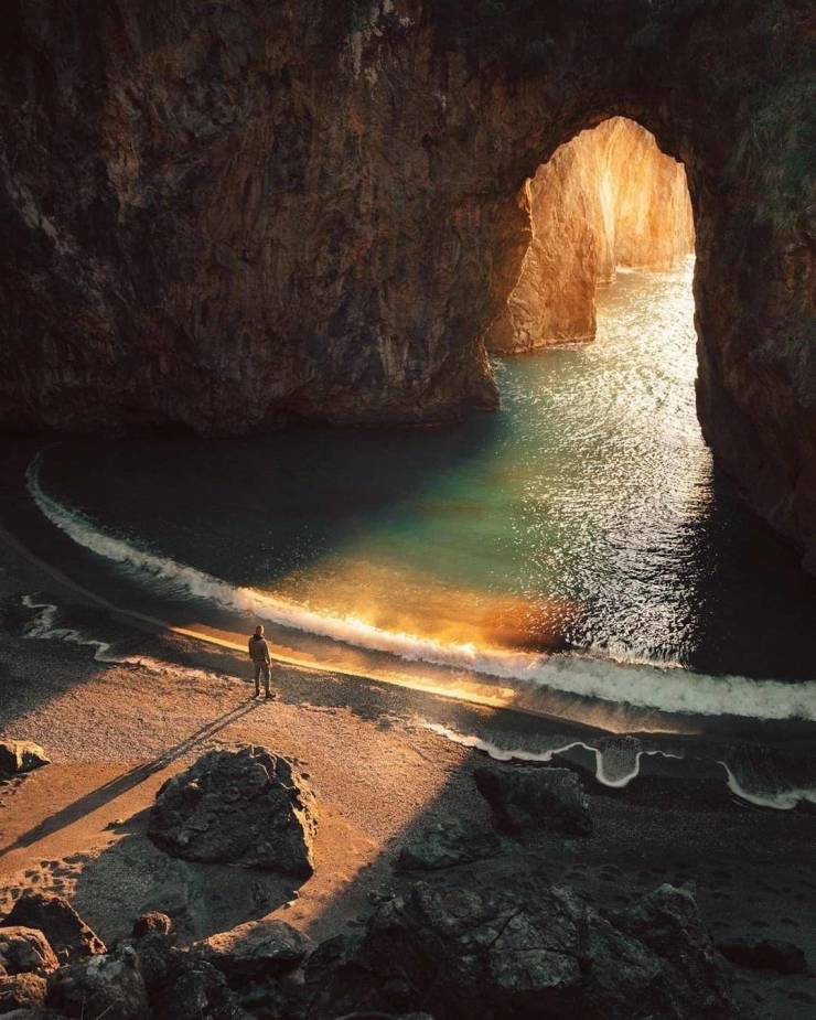 beautiful beach photo in italy