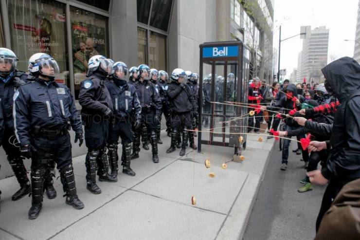 random pics - police donut protest