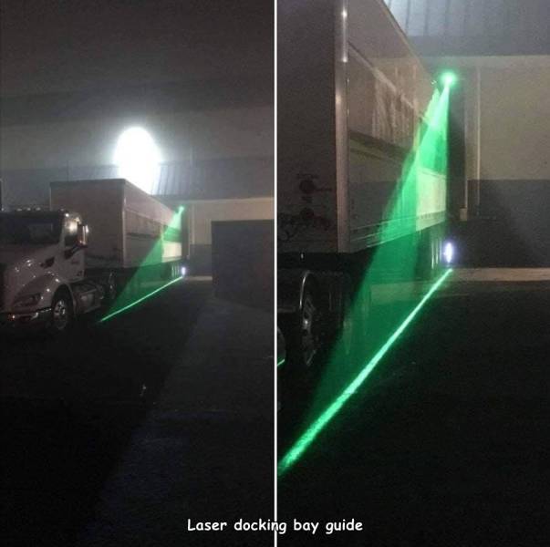 Laser docking bay guide