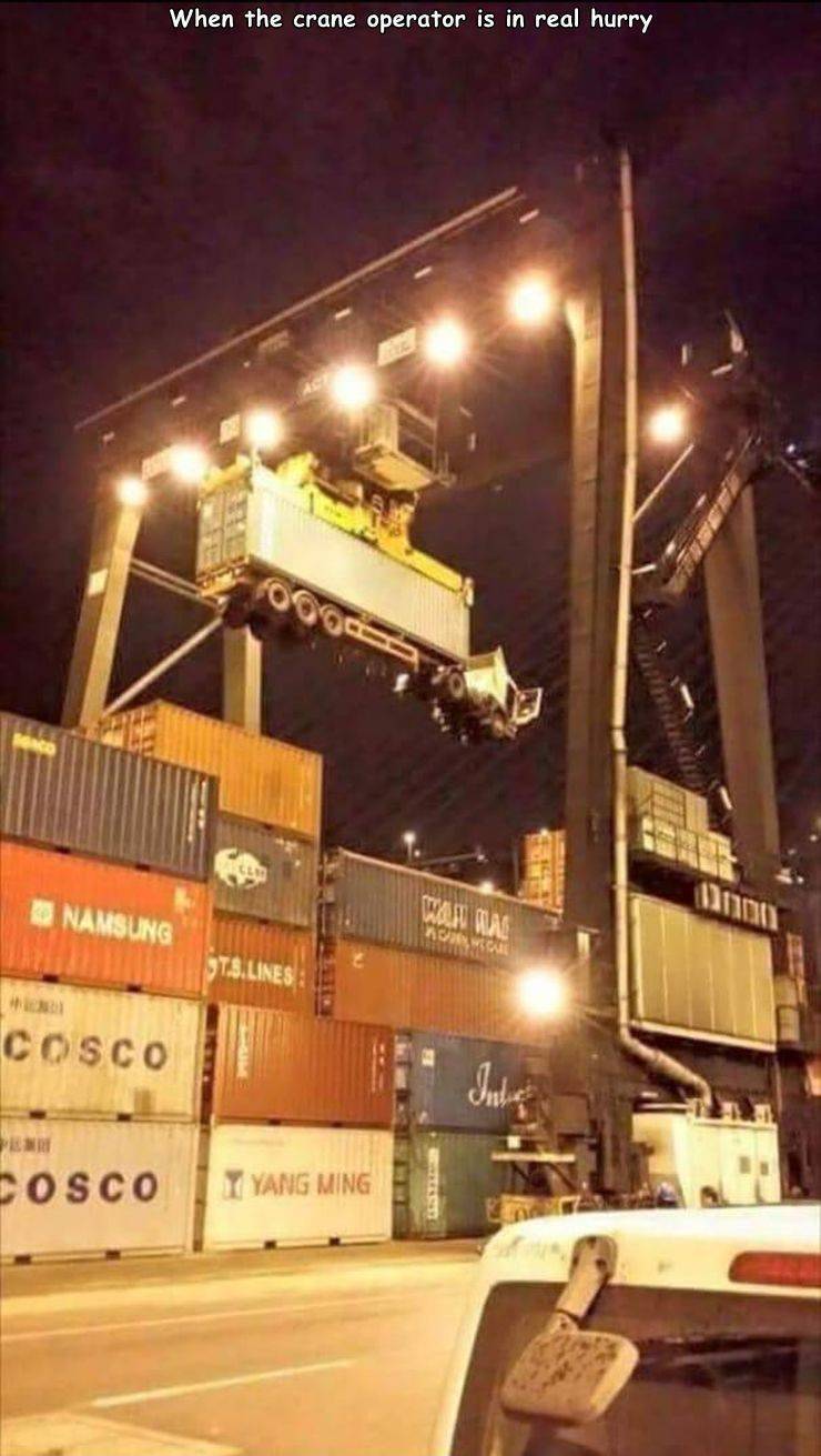 When the crane operator is in real hurry Namsung Wan Na Kuwa St.S.Lines Cosco Iulie Cosco Y Yang Ming