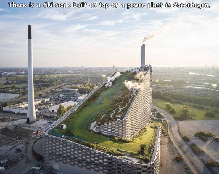 bird's eye view - There is a ski slope built on top of a power plant in Copenhagen.