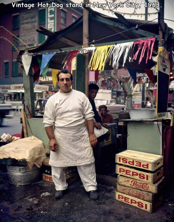 new york evelyn hofer - Vintage Hot Dog stand in New York City. 1963. Allev C Drink Salsace isdad Pepsi PepsiCOLA Sper cola Pe Drink Pepsi