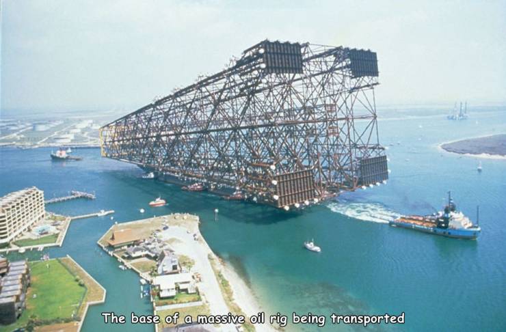 cool random pics - bullwinkle oil platform - The base of a massive oil rig being transported