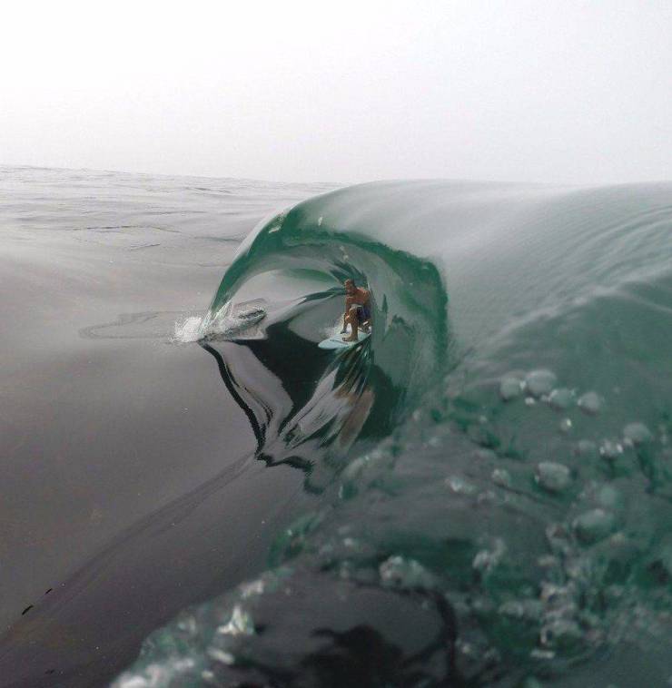 random pics and cool photos - surf wave left hander