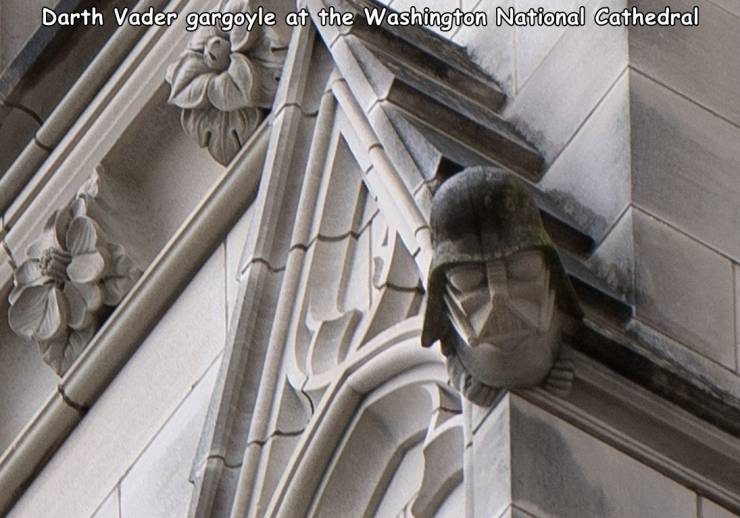 funny random pics - washington national cathedral darth vader - Darth Vader gargoyle at the Washington National Cathedral
