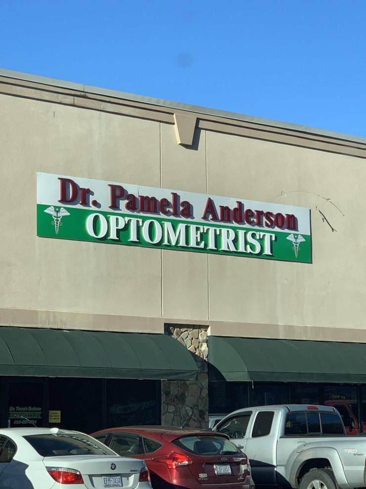 funny random pics - signage - Dr. Pamela Anderson Optometrist