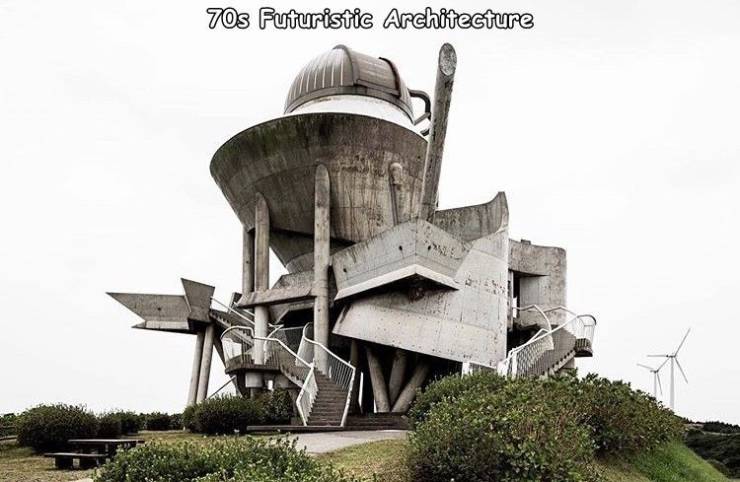 funny random pics - futuristic architecture - 70s Futuristic Architecture