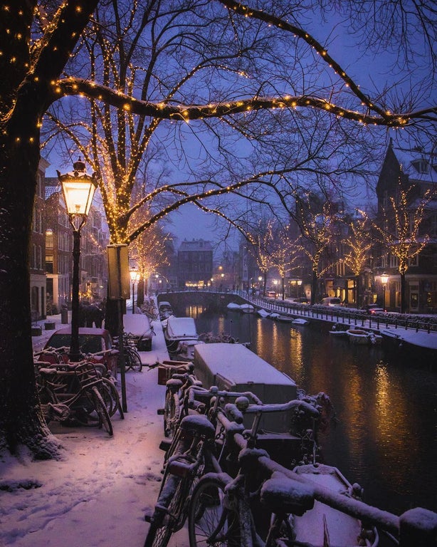 amsterdam winter night