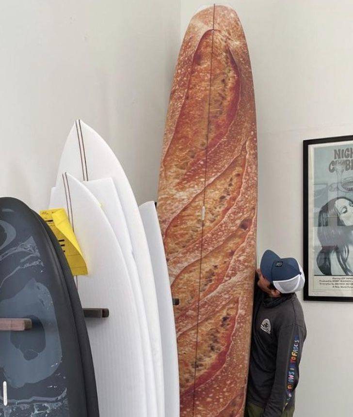 My friend’s new surfboard was made to look like a baguette