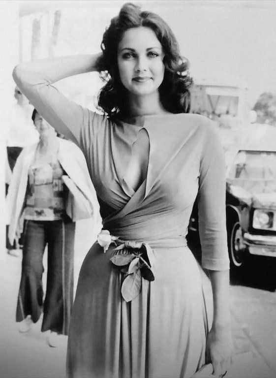 lynda carter 70s