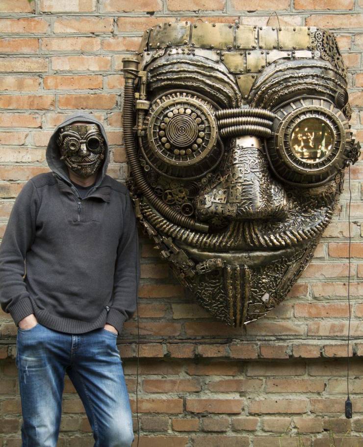 funny randoms and cool pics - Mask