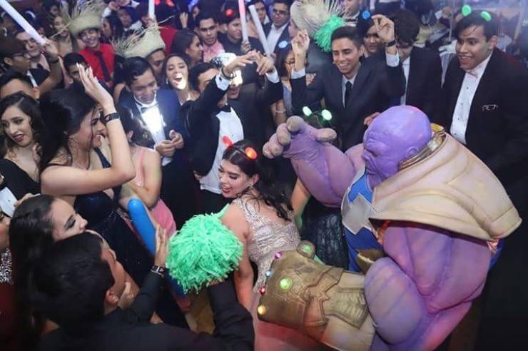 funny memes and pics - crowd of people with woman twerking on thanos
