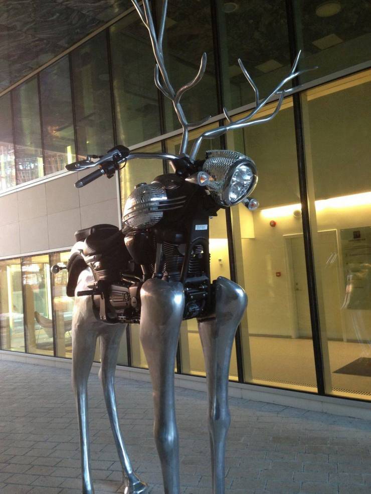 cool pics - metal deer sculpture made from motorcycle parts