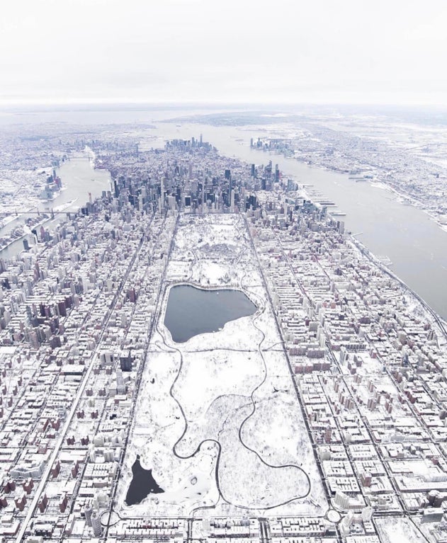 cool pics - New York covered in snow aerial photography central park
