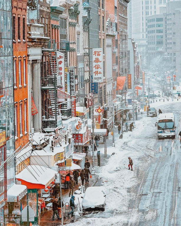 cool funny pics - new york city chinatown snow