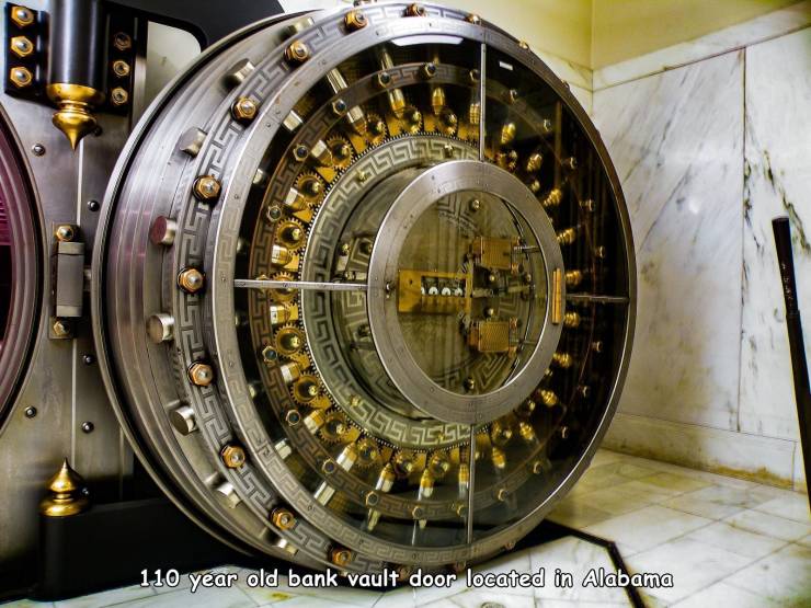 bank vault - Messetis prea 110 year old bank vault door located in Alabama