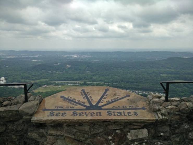 Lookout Mountain, Georgia

 

You can see 7 states from this point