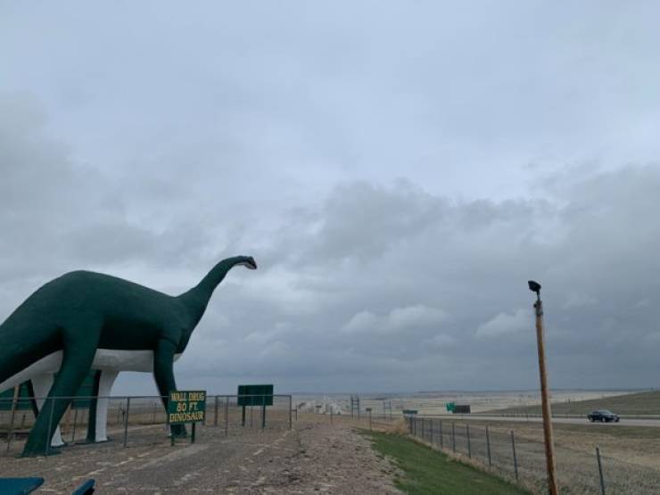 South Dakota

 

80-foot-tall dinosaur statue