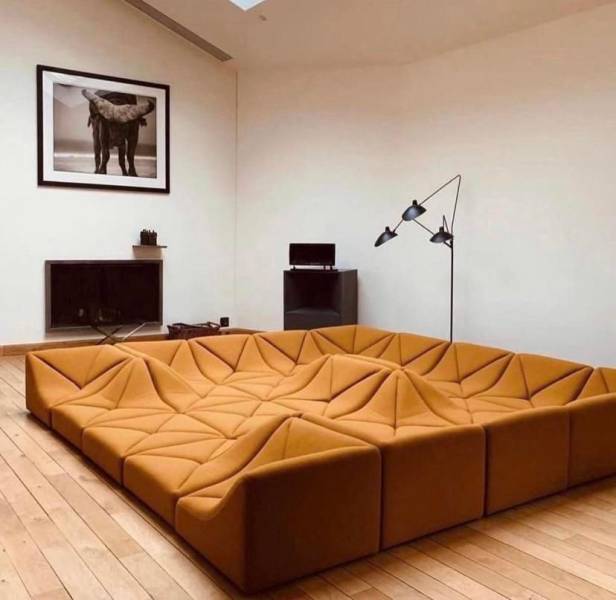 random pics and cool stuff - pierre paulin dune sofa
