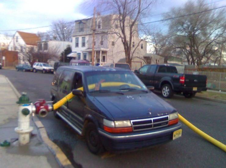never park in front of fire hydrant