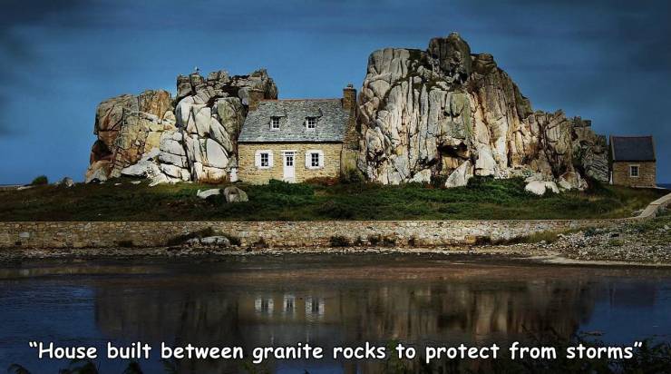 le gouffre - "House built between granite rocks to protect from storms"