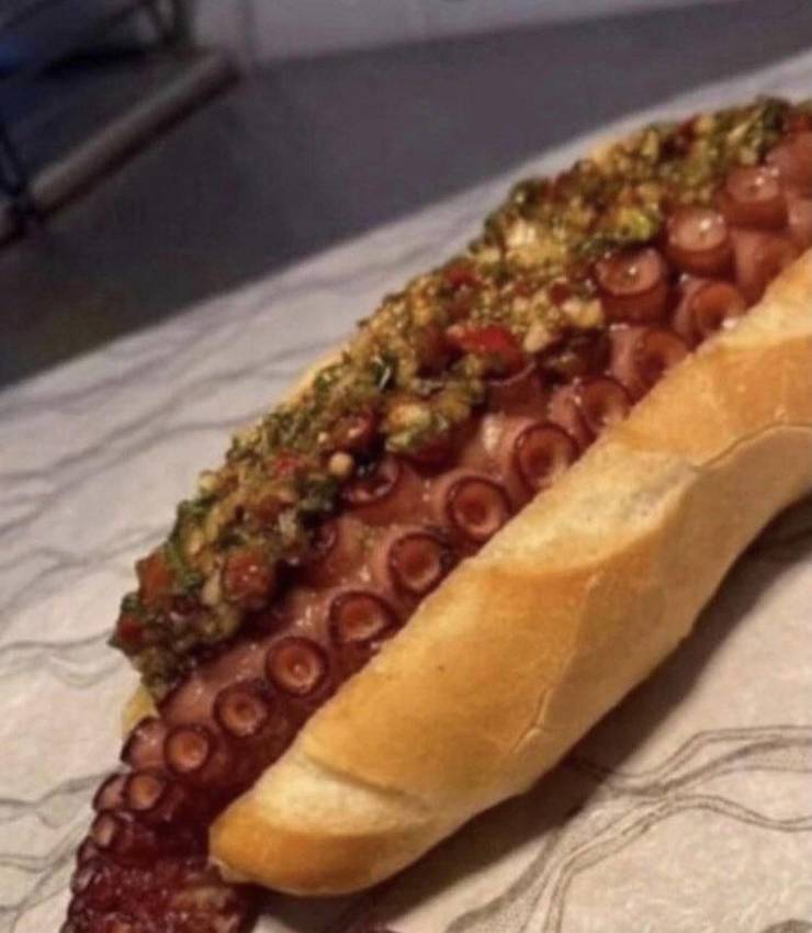 funny pics - octopus tentacle hot dog