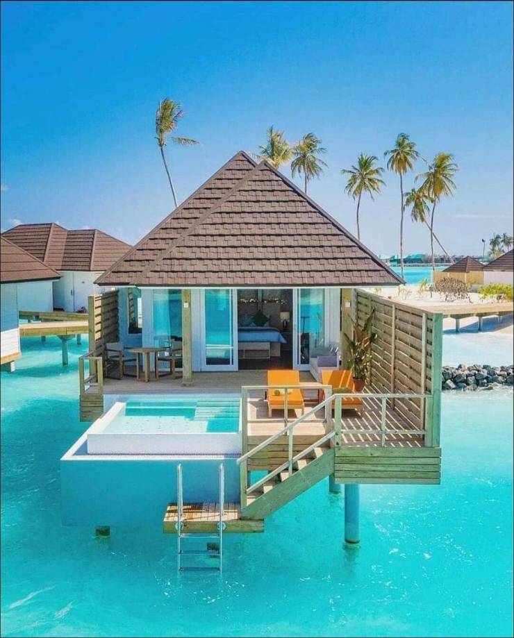 monday morning randomness - maldives water villa - In Sus