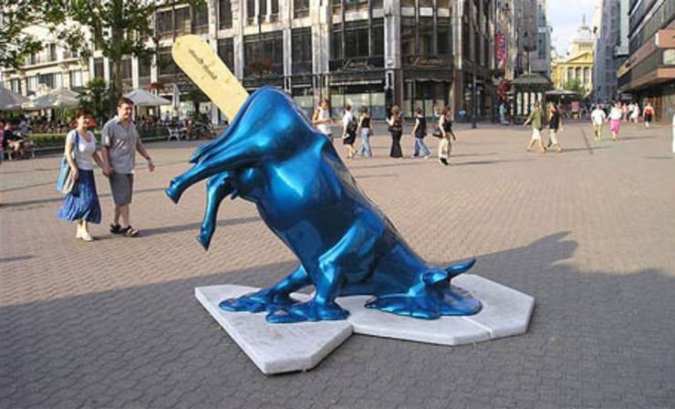 sculptures in public places