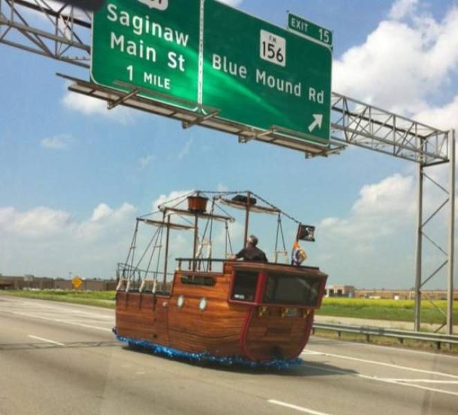 pirate boat car - Exit 15 Saginaw Main St 1 Mile 156 Blue Mound Rd