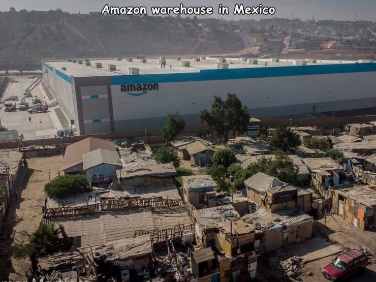 fun killer pics - funny photos - Amazon.com - Amazon Warehouse in Mexico amazon 46