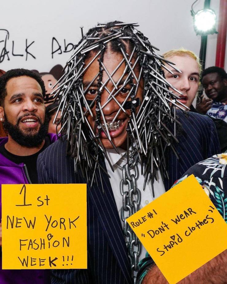 funny and cool pics - Alk Abad 1 st New York Fashion Week!!! Role Dont WeAR Stupid clothes