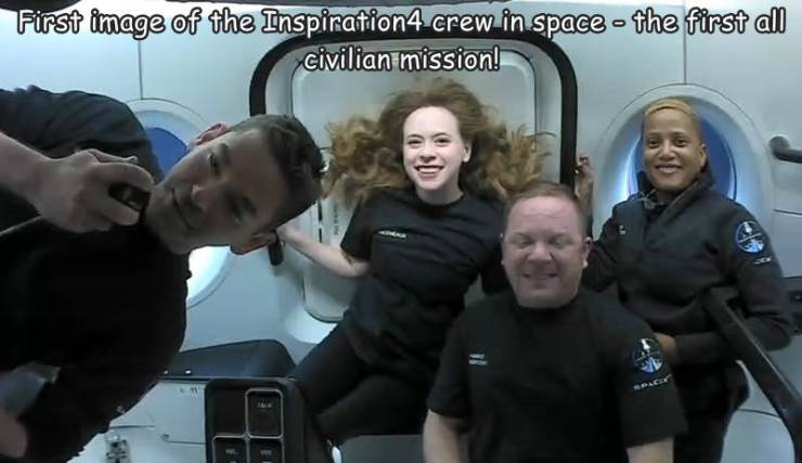 funny pics - SpaceX - First image of the Inspiration4 crew in space the first all civilian mission! Back ele