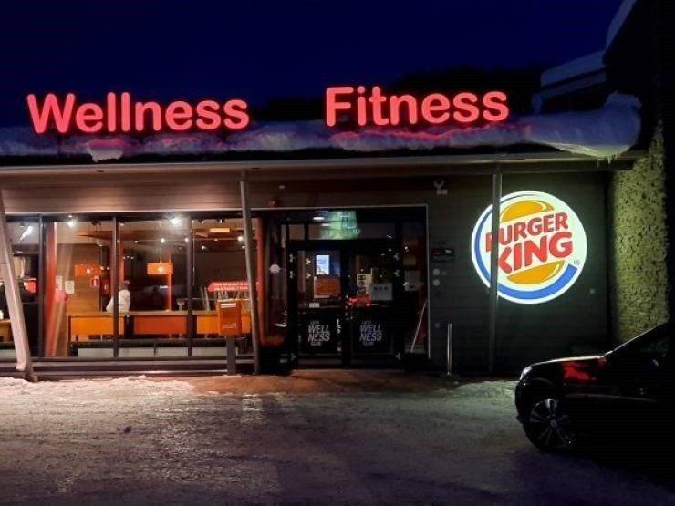 fast food restaurant - Wellness Fitness Urger King Wer Ness Wel Ness