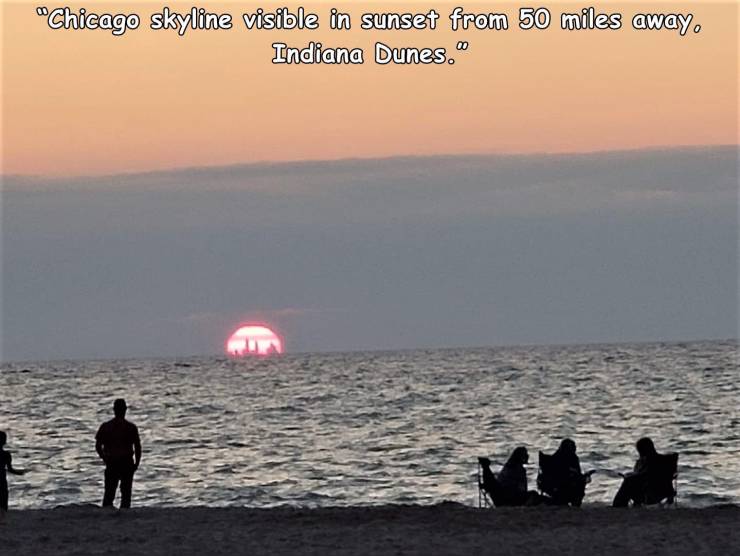 cool random pics - biotopo monterrico-hawaii - "Chicago skyline visible in sunset from 50 miles away. Indiana Dunes.