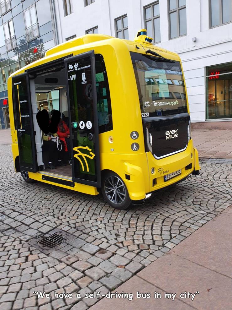 random pics - commercial vehicle - Arredor werden W Test Bra 2223 0 0 ersy Mile "We have a selfdriving bus in my city"