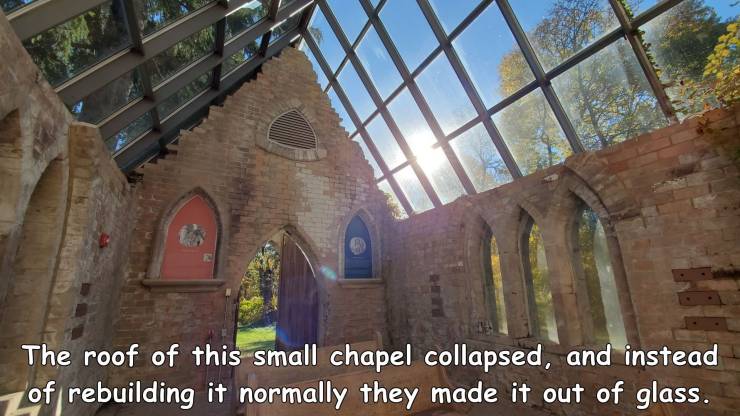 tourist attraction - The roof of this small chapel collapsed, and instead of rebuilding it normally they made it out of glass.
