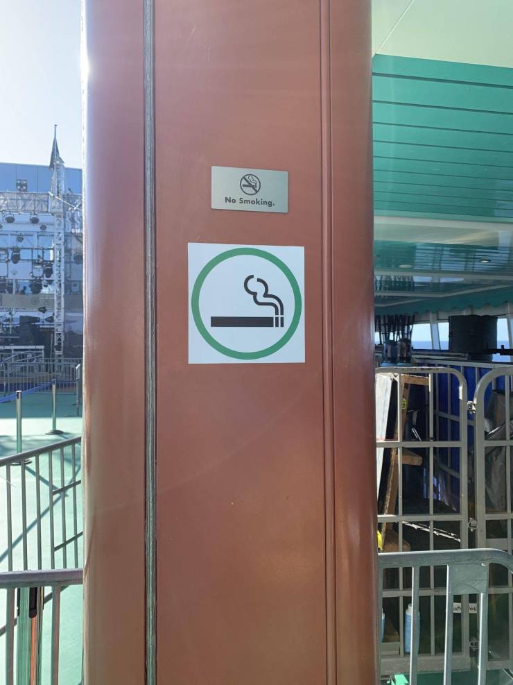 funny random photos - bannerman park - No Smoking