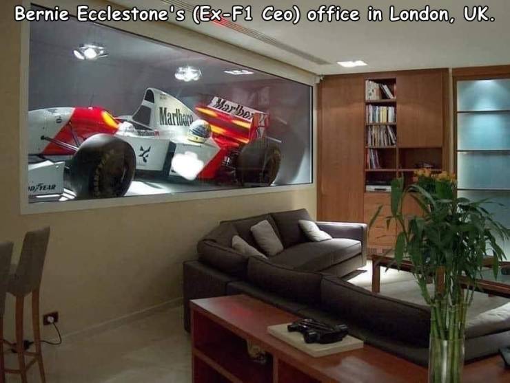 funny random pics - Bernie Ecclestone's ExF1 Ceo office in London, Uk. Warbes Marlbor % Tar