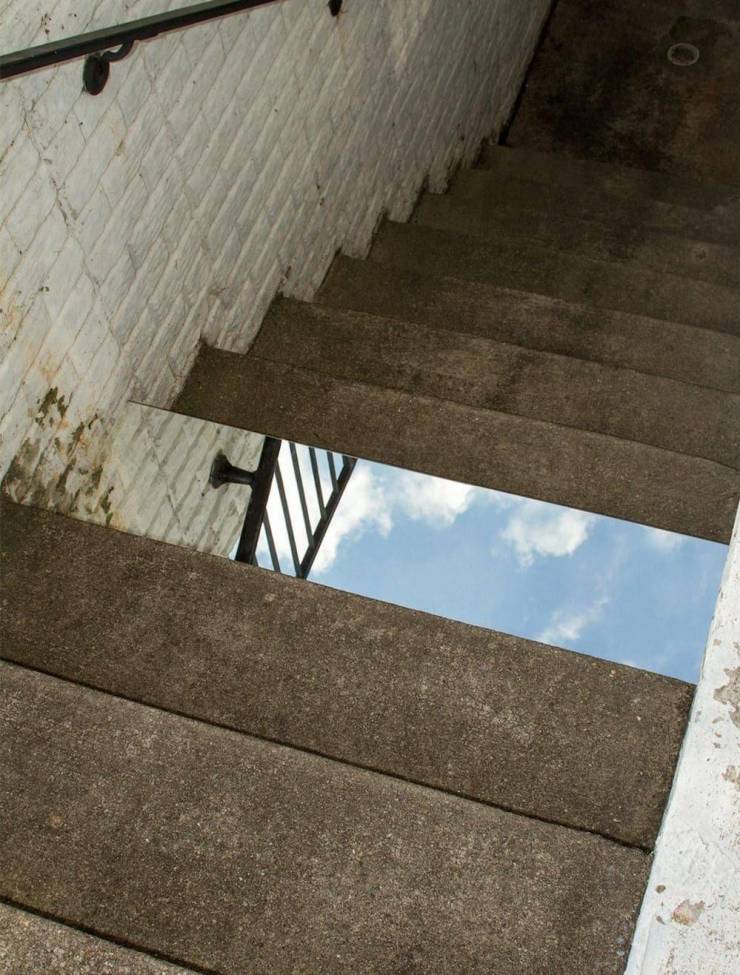 cool random pics and photos - stairs optical illusion