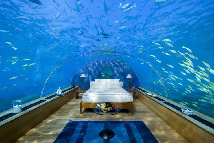 random pics - underwater hotel