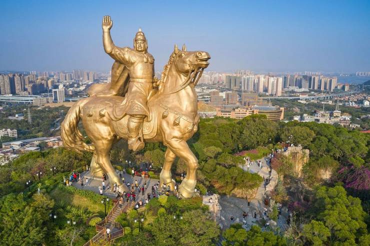 fun randoms - 38 meter chinese statue - Win