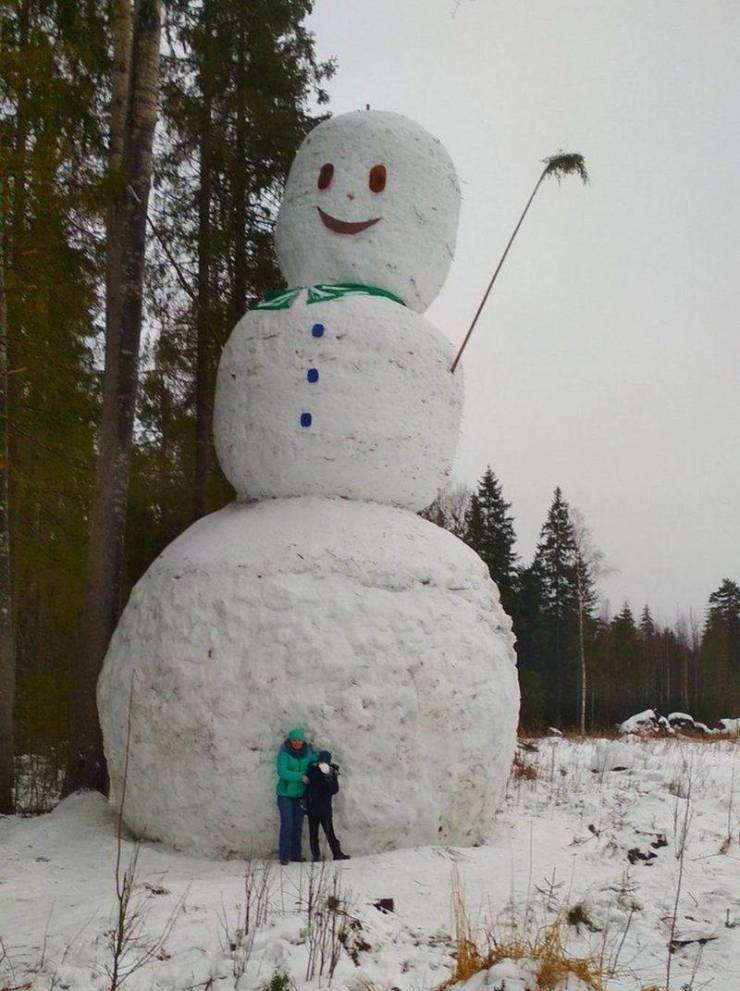 fun randoms - big snowman