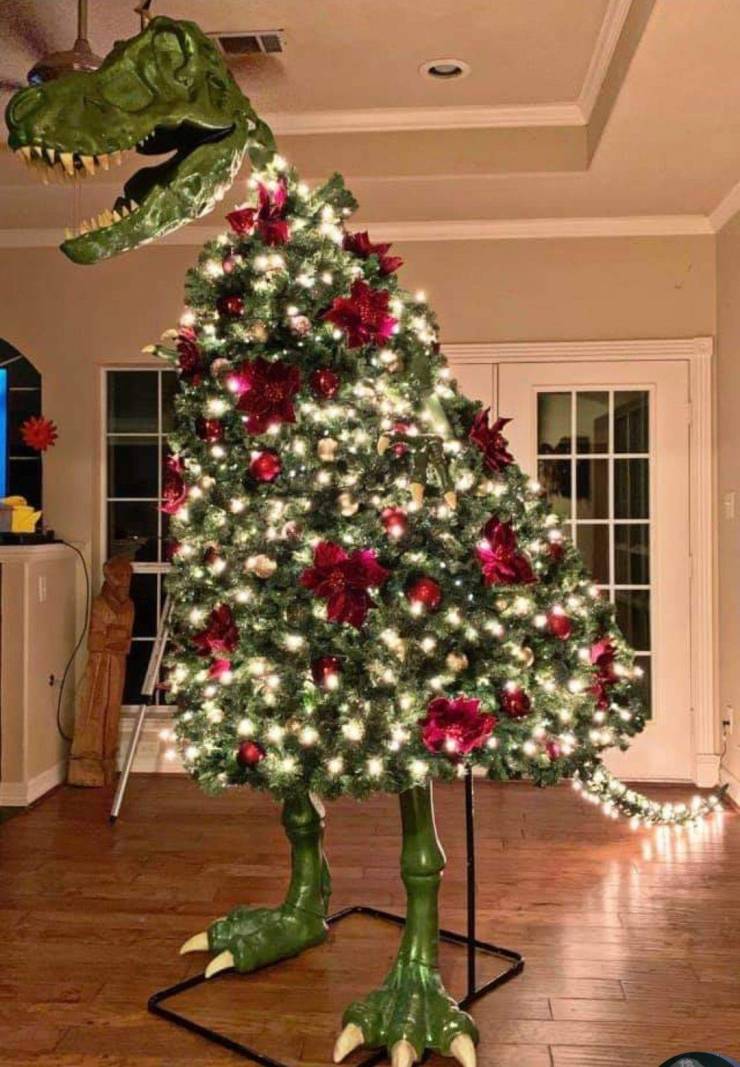 fun randoms - christmas tree funny - L.