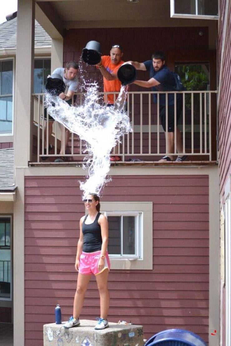 funny photos - water prank girl - U.