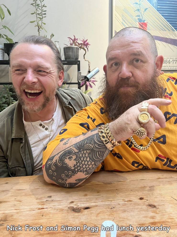 Nick Frost - 35477 Oo 253998415 Nick Frost and Simon Pegg had lunch yesterday