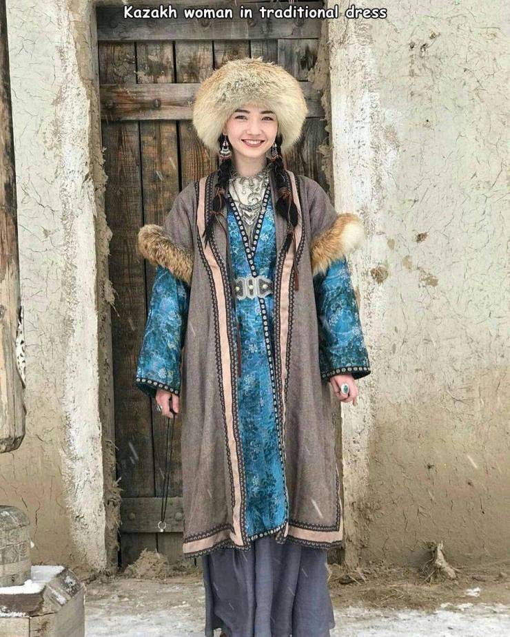 funny photos - fur - Kazakh woman in traditional dress > ade