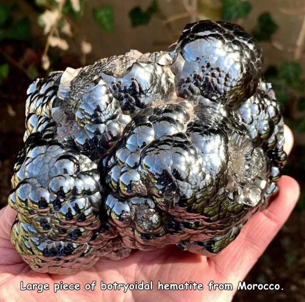 fun randoms - funny photos - jewellery - Large piece of botryoidal hematite from Morocco.
